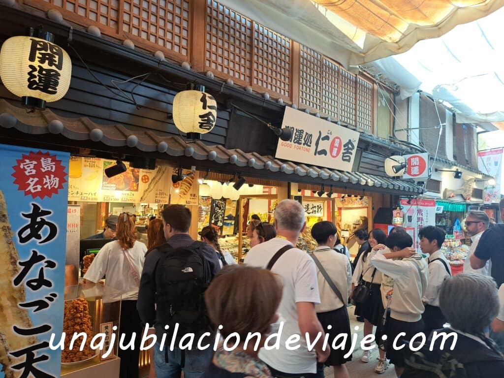 Miyajima y Hiroshima en un día Miyajima y Hiroshima en un día