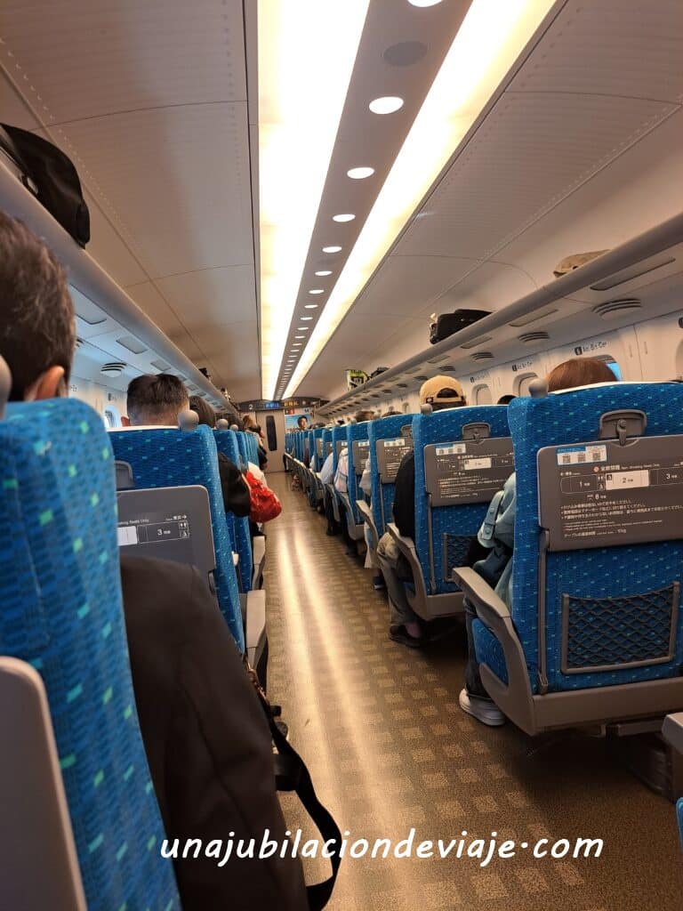 Cómo llegar de Kioto a Osaka en tren o autobús - Guía de transporte en Japón Cómo llegar de Kioto a Osaka en tren o autobús - Guía de transporte en Japón